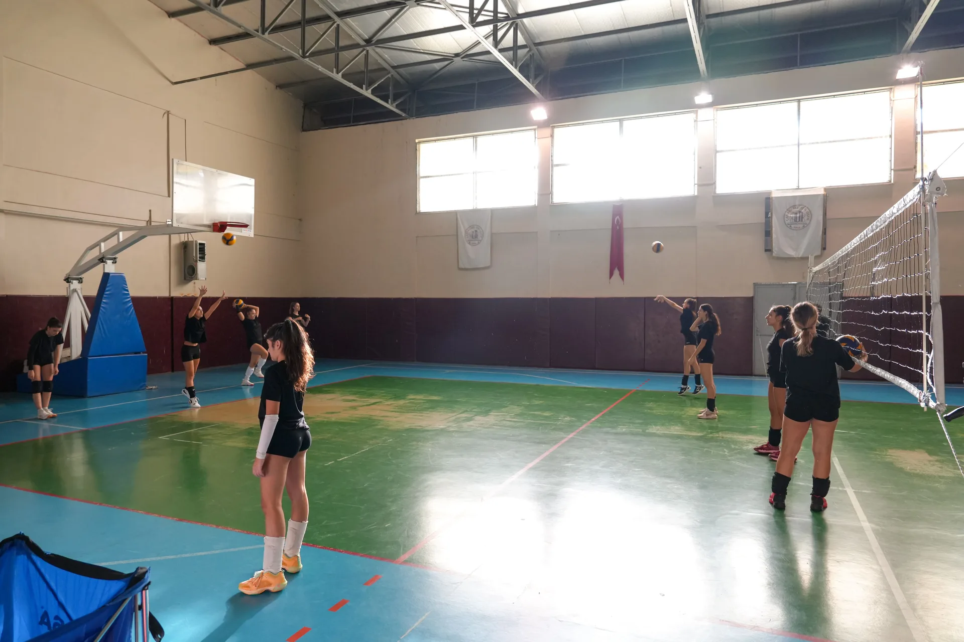 AKRAN ZORBALIĞINA KARŞI EL ELE