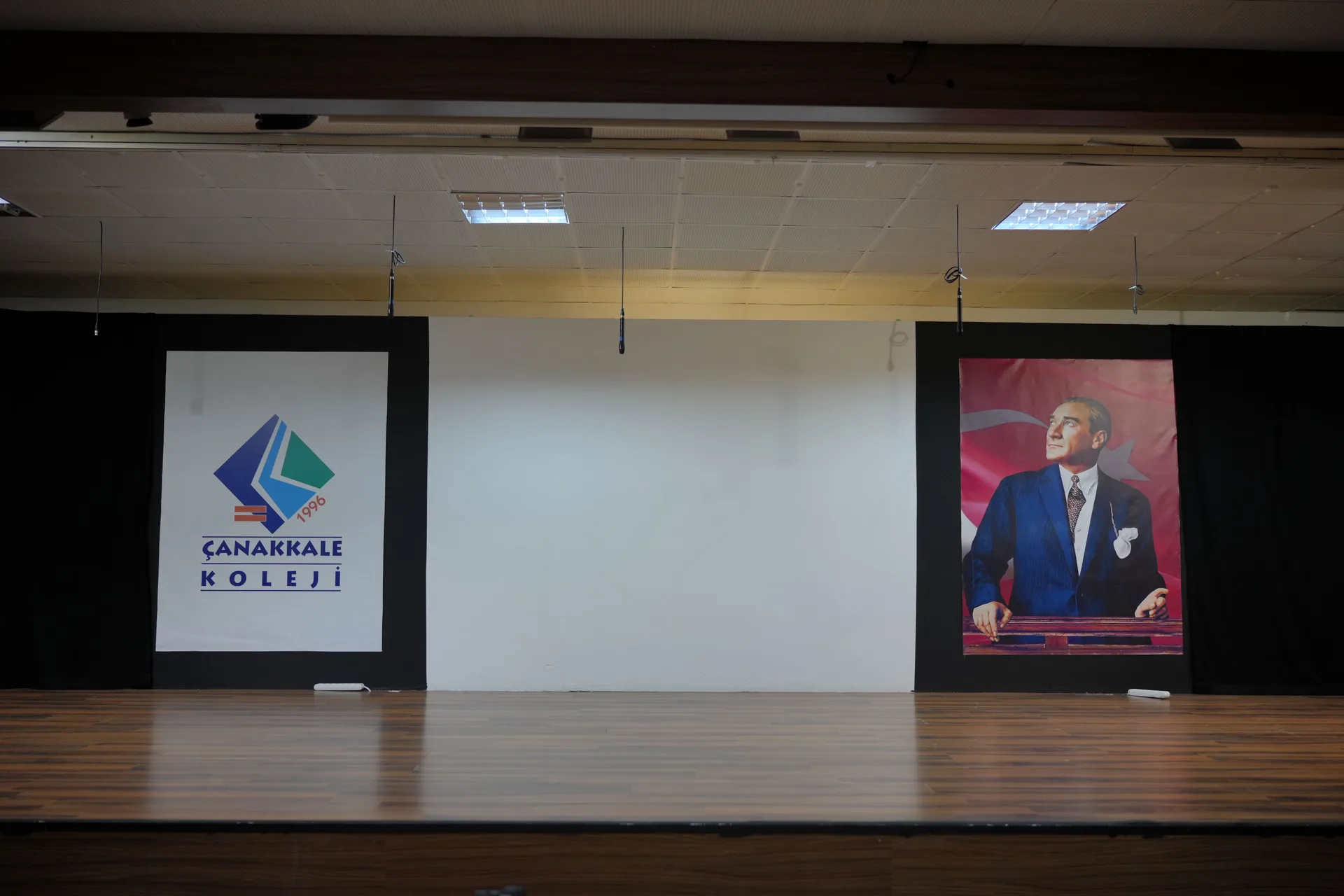 ÇANAKKALE KOLEJİ KONFERANS SALONU